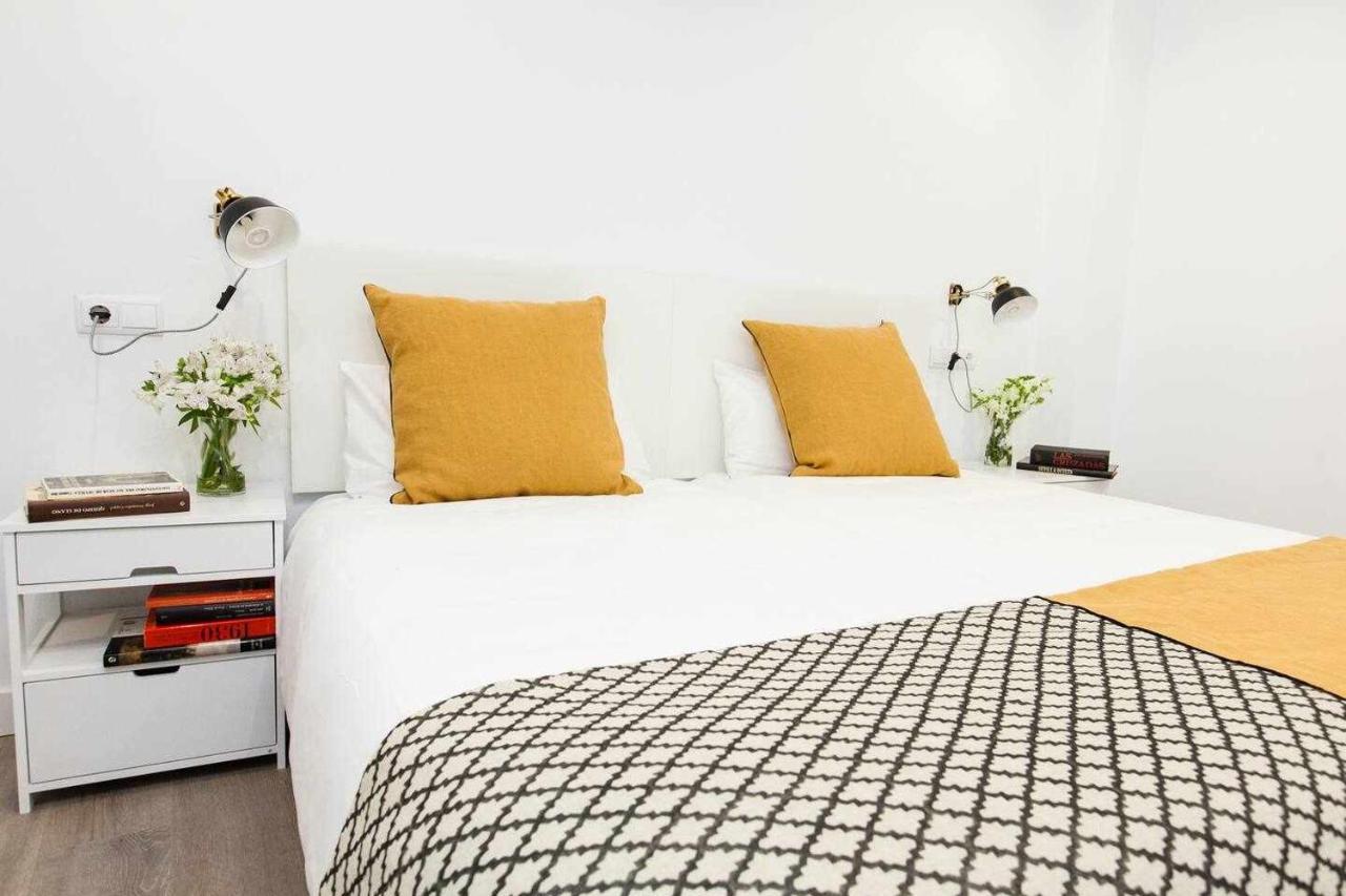 Isg Apartments Downtown Family Haven Free Parking Spot Севілья Екстер'єр фото