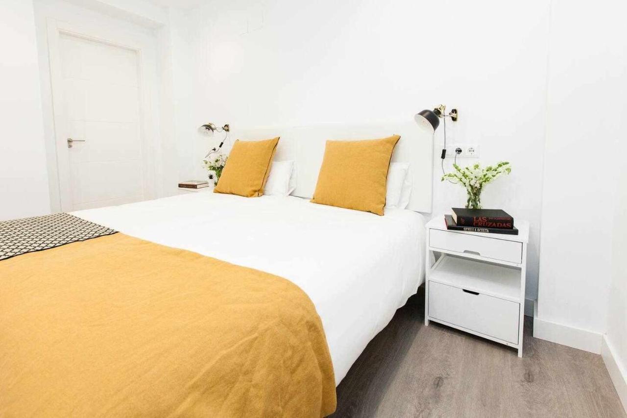 Isg Apartments Downtown Family Haven Free Parking Spot Севілья Екстер'єр фото