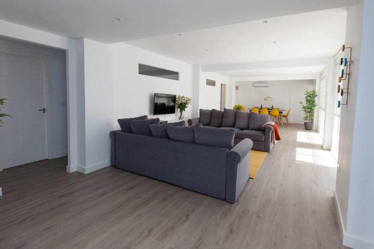 Isg Apartments Downtown Family Haven Free Parking Spot Севілья Екстер'єр фото
